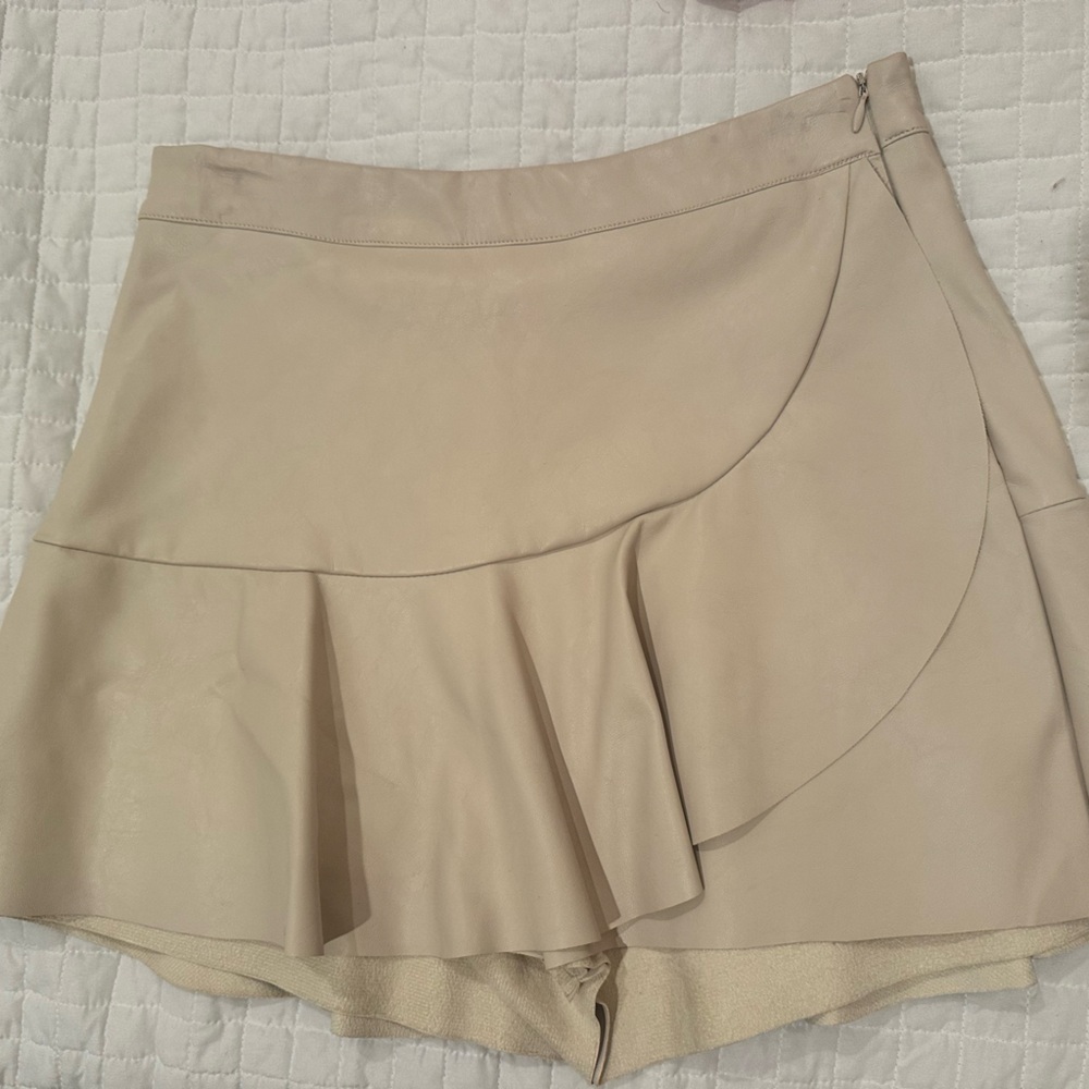 DO+BE flared skort